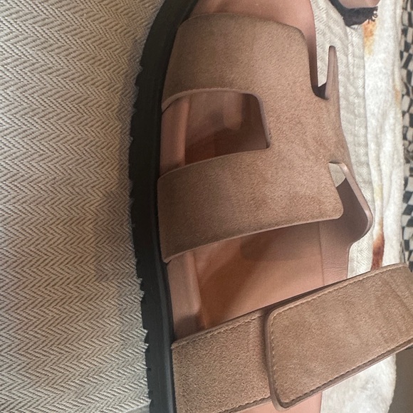 Hermes Chypre Tan Sandals. 100% authentic - Picture 9 of 13